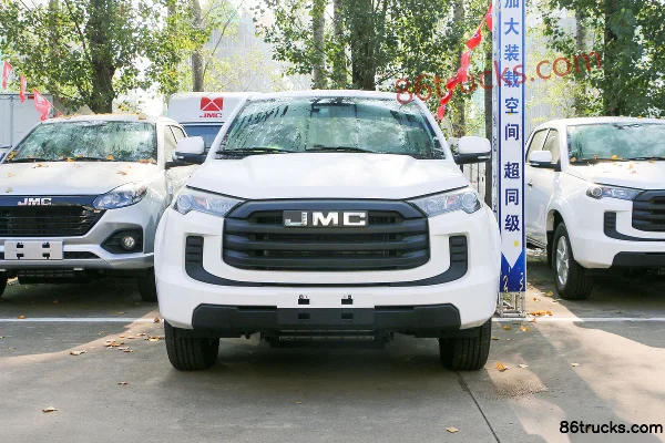 JMC Xin Baodian 2022 édition confort 2.5T diesel 140 ch manuel deux roues motrices empattement standard double cabine pick-up (China VI) (2)