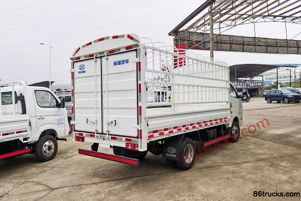 NanJun Ruidi 116 hp 4X2(6 wheels) 3.95m Single Row Stake Truck (China VI) Exterior (3) | 86Trucks