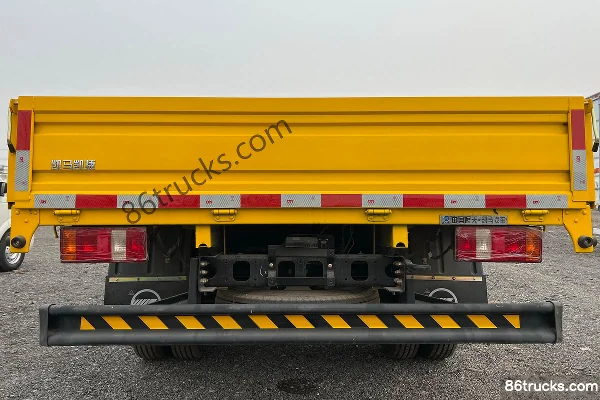 Kama Kaijie M3 130hp 4X2(6 wheels) 4.16m Single Row Flatbed Light Truck (China VI) Body (1) | 86Trucks