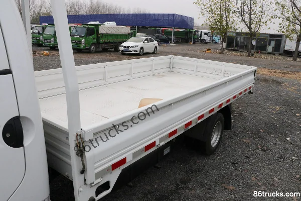 Kama Ruihang X1 1,6 L 122 ch 4X2(6 roues) essence camion plateau micro 3,7 m cabine simple (China VI) Carrosserie (1) | 86Trucks