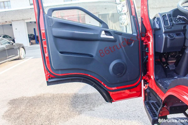 FAW Jiefang J6F Medium Body 137hp 4X2(6 wheels) 4.2m Single Row Flatbed Light Truck (China VI) Cab (2) | 86Trucks