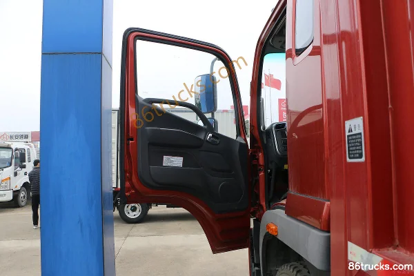 Foton Big Diamond ES7 270 hp 8X4(12 wheels) 7.2m dump truck Cab (1) | 86Trucks