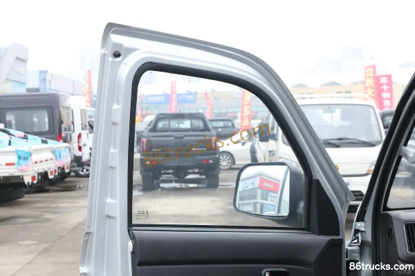 Foton Xiangling V2 Comfort 1.6L 105 hp 4X2(6 roues) CNG 2.55m double-row flatbed mini truck Cabine (3) | 86Trucks