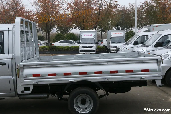 Foton Xiangling V2 Comfort 1.6L 105 hp 4X2(6 roues) CNG 2.55m double-row flatbed mini truck Carrosserie (1) | 86Trucks