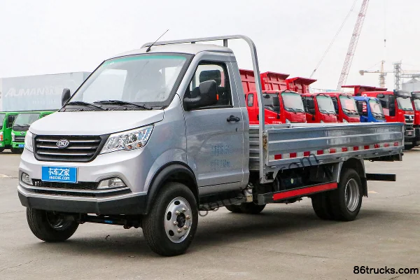 NanJun Ruishuai C Series 95hp 4X2(6 wheels) 3.81m Single Row Flatbed Micro Truck (China VI) Exterior (3) | 86Trucks