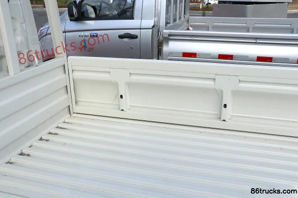 Foton Xiangling M1 2,8T 3,05 m cabine simple électrique pur plateau micro camion 38,6 kWh 4X2(6 roues) Carrosserie (3) | 86Trucks