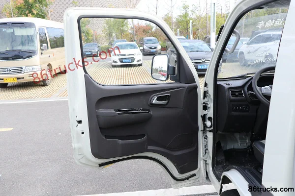 Foton Xiangling M1 2.65T 2.82m Single Row Pure Electric Van Micro Truck 44.43kWh 4X2(6 wheels) Interior (1) | 86Trucks