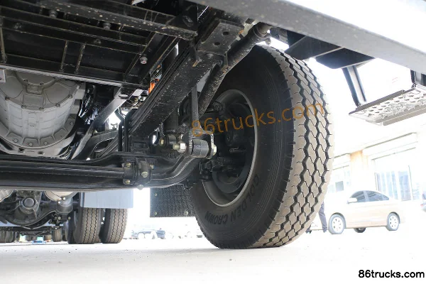 Yutong 6X4(10 roues) tracteur routier électrique pur CATL 282kWh Châssis (3) | 86Trucks