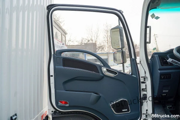 FARIZON GLR 4.5T 4.1m Single Row Plug-in Hybrid Stake Truck 53.58kWh 4X2(6 wheels) Interior (1) | 86Trucks