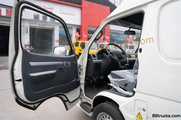 Golden Dragon Longyun GLE850 3.5T 3.275m pure electric panel van (50.23kWh) Cab (1) | 86Trucks