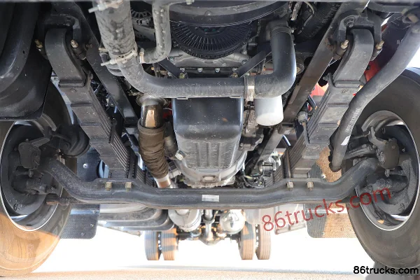 Dongfeng Liuqi Chenglong H5V 270 hp 4X2(6 wheels) AMT automatic transmission cargo truck with cargo box (China VI) Chassis (1) | 86Trucks