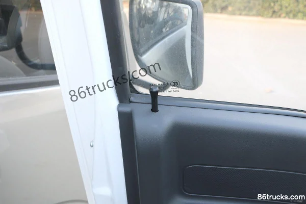 Yuejin Fuxing S80 95hp 4X2(6 wheels) 2.65m double-row flatbed mini truck (China VI) Cab (2) | 86Trucks