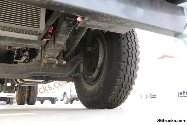 Ouling M7 Express Edition 200 hp 4X2(6 wheels) 5.33m Semi-row Flatbed Cargo Truck (China VI) Chassis (3) | 86Trucks