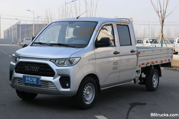 BAW Jingka T6 Luxury Edition 1.6L 123 hp 4X2(6 wheels) Gasoline 2.45m Double Row Stake Truck (China VI) Exterior (3) | 86Trucks