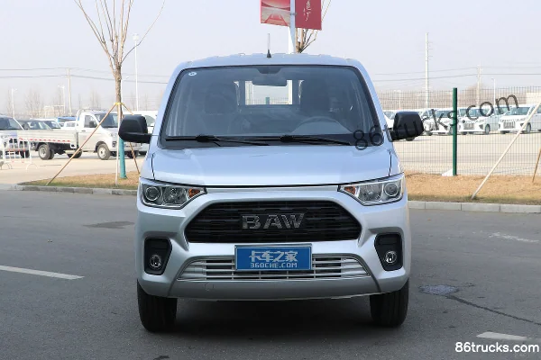 BAW Jingka T6 Luxury Edition 1.6L 123 hp 4X2(6 wheels) Gasoline 2.45m Double Row Stake Truck (China VI) Exterior (2) | 86Trucks