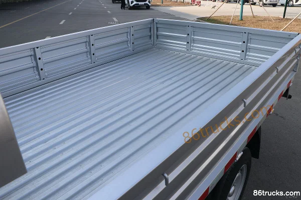 BAW Jingka T6 Luxury Edition 1.6L 123 hp 4X2(6 wheels) Gasoline 2.45m Double Row Stake Truck (China VI) Body (2) | 86Trucks