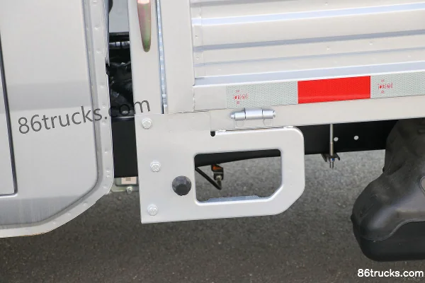 BAW Jingka T7 Luxury Edition 2.0L 133hp 4X2(6 wheels) Gasoline 3.7m Single Row Flatbed Mini Truck (China VI) Body (2) | 86Trucks