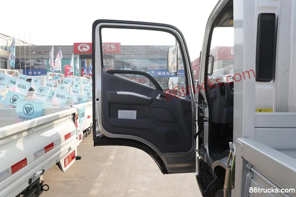 Foton Times Leader 5 150hp 4X2(6 wheels) 4.17m single-row flatbed light truck Cab (1) | 86Trucks