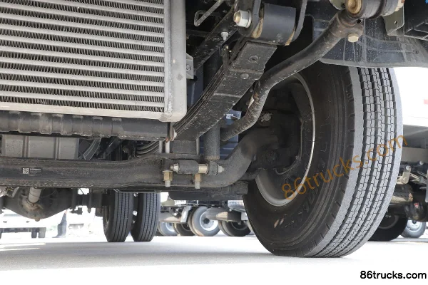 Foton Times Leader 5 150hp 4X2(6 wheels) 4.17m single-row flatbed light truck Chassis (3) | 86Trucks