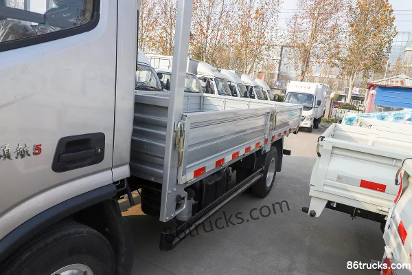 Foton Times Leader 5 150hp 4X2(6 wheels) 4.17m single-row flatbed light truck Body (1) | 86Trucks