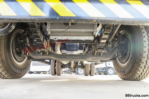 Kama Kaijie M6 Premium Edition 190hp 4X2(6 wheels) 5.33m Flatbed Cargo Truck (China VI) Chassis (1) | 86Trucks