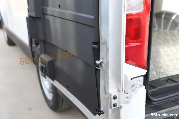 Karry Dolphin EV 3.06T 5.457m Pure Electric Van Cargo Truck Cargo Box (3) | 86Trucks