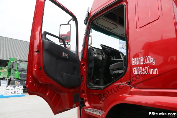 SHACMAN Delong L5000 Jingying Edition 220 hp 4X2(6 wheels) 6.8m stake cargo truck (Dongfeng Cummins) Cab (1) | 86Trucks