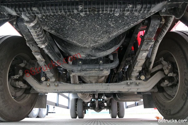 SHACMAN Delong L5000 Jingying Edition 220 hp 4X2(6 wheels) 6.8m stake cargo truck (Dongfeng Cummins) Chassis (1) | 86Trucks