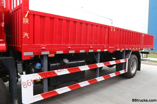 SHACMAN Delong L5000 Jingying Edition 220 hp 4X2(6 wheels) 6.8m stake cargo truck (Dongfeng Cummins) Body (2) | 86Trucks