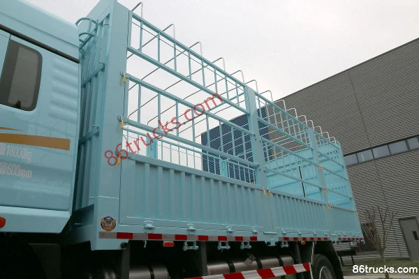 SHACMAN Cummins Longji Lightweight Flagship Edition 260 hp 4X2(6 wheels) 6.8 m Stake Truck Body (1) | 86Trucks