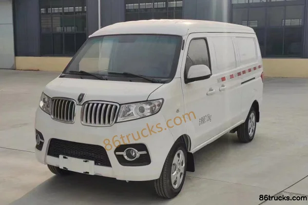 Huachen Xinyuan Jinbei 102hp gasoline 4X2(6 wheels) 1.8m refrigerated truck (Woerbon) Exterior (2) | 86Trucks