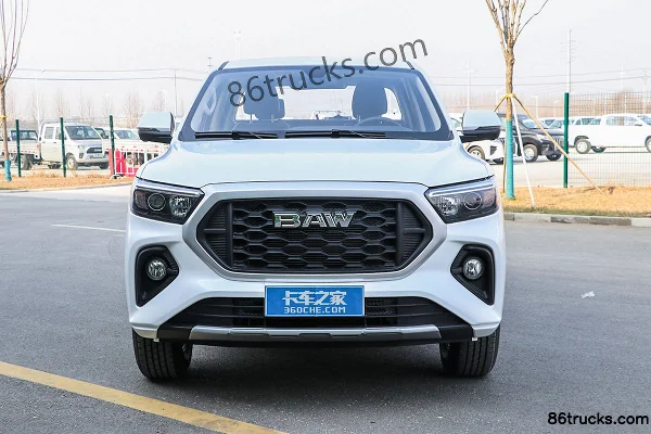 BAW Manufacturing Kaluoli F7 2023 Model Luxury Edition 2.0L Gasoline 144 hp Manual 2WD Double-row Pickup Truck Cab (2) | 86Trucks