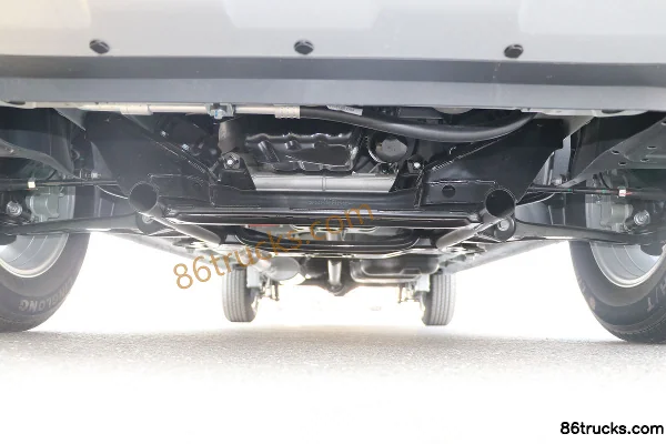 BAW Manufacturing Kaluoli F7 2023 Model Luxury Edition 2.0L Gasoline 144 hp Manual 2WD Double-row Pickup Truck Body (1) | 86Trucks