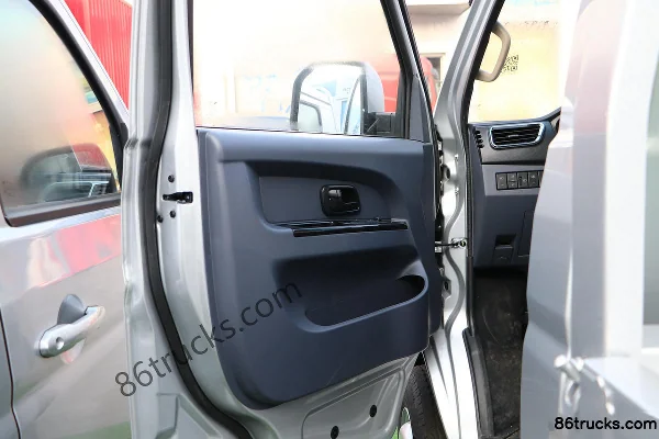 Jinbei Xinka T50 PLUS Reinforced Edition 130hp 4X2(6 wheels) CNG 3.6m Single Row Flatbed Mini Truck (China VI) Cab (1) | 86Trucks