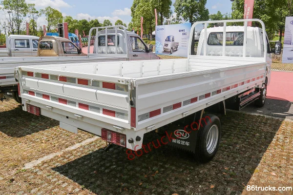 NanJun Ruibao 3.5T 4.11m single-row pure electric flatbed micro truck 4X2(6 wheels) Body (3) | 86Trucks