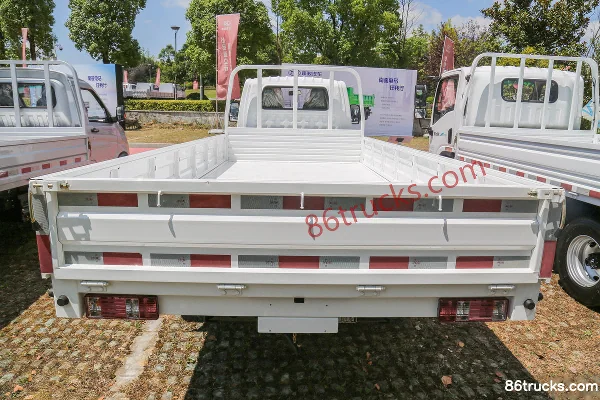 NanJun Ruibao 3.5T 4.11m single-row pure electric flatbed micro truck 4X2(6 wheels) Body (2) | 86Trucks