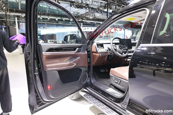 Shanhaipao 2022 Premium Edition 2.4T Diesel 186hp Automatic 4WD Double Cab Pickup Chassis (1) | 86Trucks