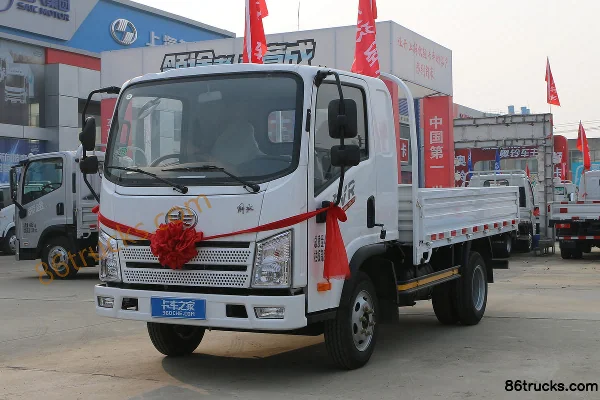 FAW Jiefang Hu VR 130 hp 4X2(6 wheels) 3.37m double-row flatbed truck (China VI) Exterior (3) | 86Trucks