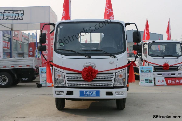 FAW Jiefang Hu VR 130 hp 4X2(6 wheels) 3.37m double-row flatbed truck (China VI) Exterior (2) | 86Trucks