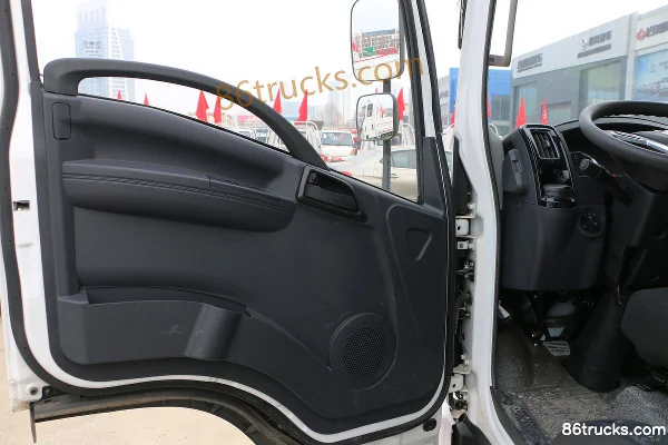 FAW Jiefang Hu VR 130 hp 4X2(6 wheels) 3.37m double-row flatbed truck (China VI) Cab (2) | 86Trucks
