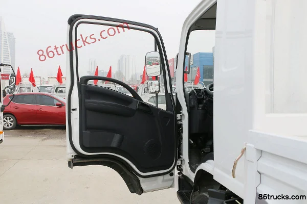 FAW Jiefang Hu VR 130 hp 4X2(6 wheels) 3.37m double-row flatbed truck (China VI) Cab (1) | 86Trucks