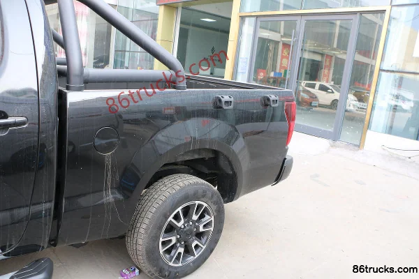 Huanghai N1 2.8L diesel 115 ch transmission manuelle 4x4(6 roues) double cabine avec benne allongée (China VI) Photos officielles (1) | 86Tr