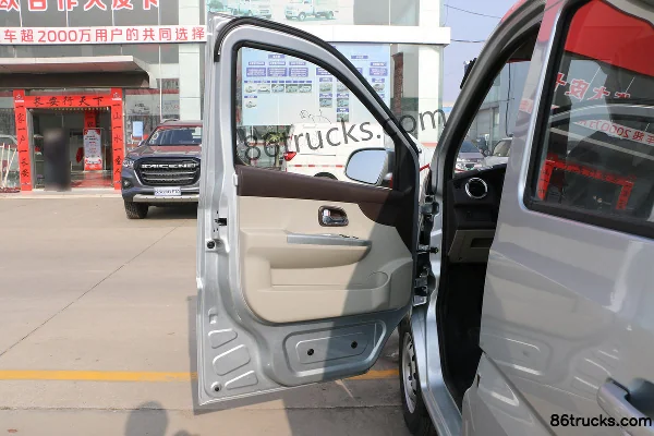 Ankai Xingka A 1.5L Basic 107 hp 4X2(6 wheels) gasoline 2.55m double-row flatbed mini truck (China VI) Cab (1) | 86Trucks