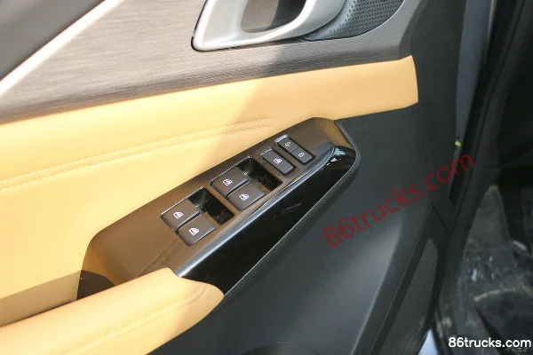 Changan Lantuo 2026 Zhixiang 2.0T Petrol 233 ch Automatic 4WD Long Box Double Cab Pickup Châssis (3) | 86Trucks