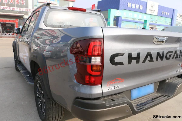 Changan Lantuo 2026 Zhixiang 2.0T Petrol 233 ch Automatic 4WD Long Box Double Cab Pickup Photos officielles (3) | 86Trucks