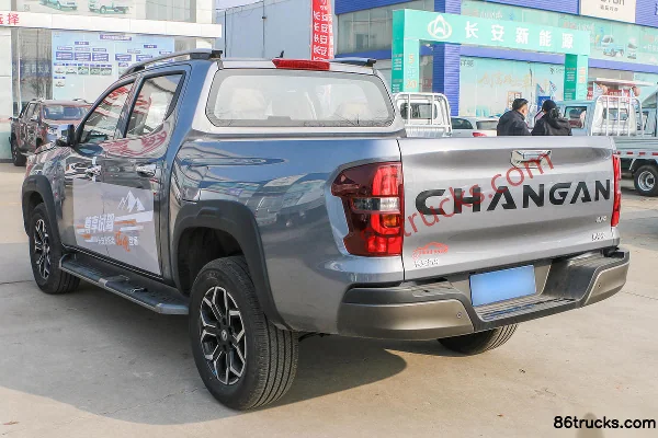 Changan Lantuo 2026 Zhixiang 2.0T Petrol 233 ch Automatic 4WD Long Box Double Cab Pickup Photos officielles (2) | 86Trucks