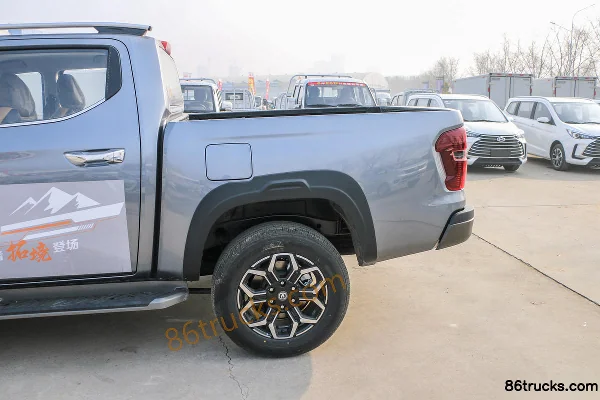 Changan Lantuo 2026 Zhixiang 2.0T Petrol 233 ch Automatic 4WD Long Box Double Cab Pickup Photos officielles (1) | 86Trucks
