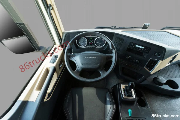 Yutong 6X4(10 roues) tracteur routier électrique pur 282 kWh Cabine (1) | 86Trucks