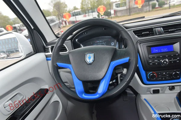 Jinbei New Energy New Haishi EV 2023 Chuangfu Type 4.5m Electric Panel Van 40.55kWh Cab (3) | 86Trucks