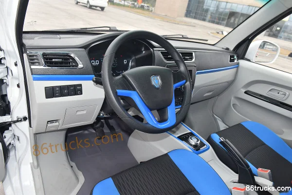Jinbei New Energy New Haishi EV 2023 Chuangfu Type 4.5m Electric Panel Van 40.55kWh Cab (2) | 86Trucks